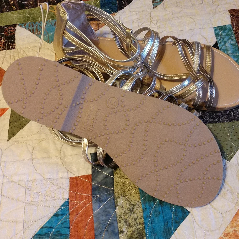 Sandals - Picture 2 of 4